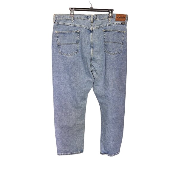 Wrangler Regular Fit Mens Jeans 42x30 Denim Classic Style Durable Everyday Wear - Picture 2 of 7